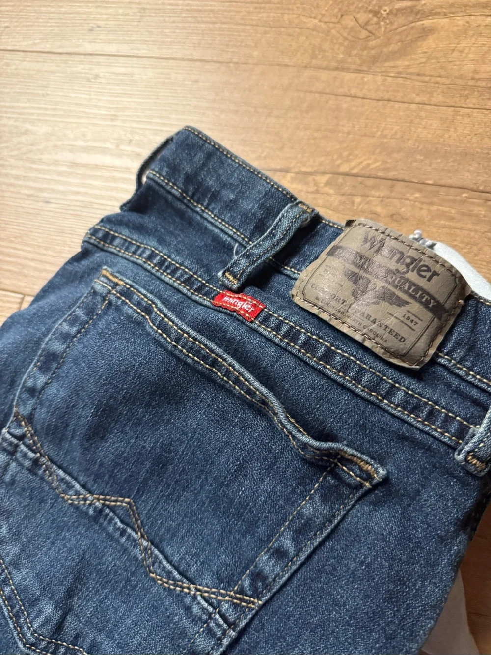Levi's Men's Medium Blue Straight Leg Jeans